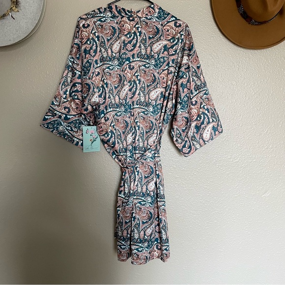 NWT — TAGS ON — SoHo Apparel - Paisley Floral Print Silk Robe Pink Tan Turquoise - Picture 2 of 15